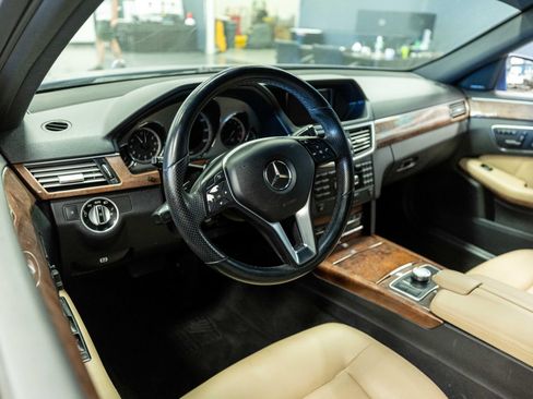 Used 2013 Mercedes-Benz E 350 Sedan image 7