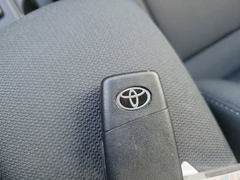 Used 2025 Toyota Corolla LE image 34