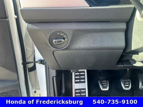 Used 2024 Volkswagen Jetta Sport image 25