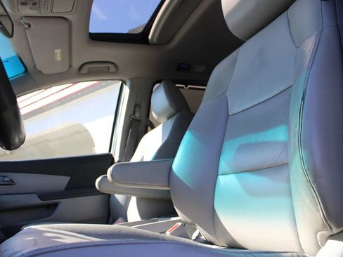 Used 2011 Honda Odyssey EX-L image 8