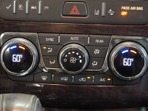 Used 2015 Buick Enclave Leather w/ Trailering Package FWD image 23