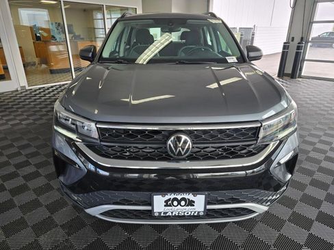 Used 2023 Volkswagen Taos S AWD/4WD image 8