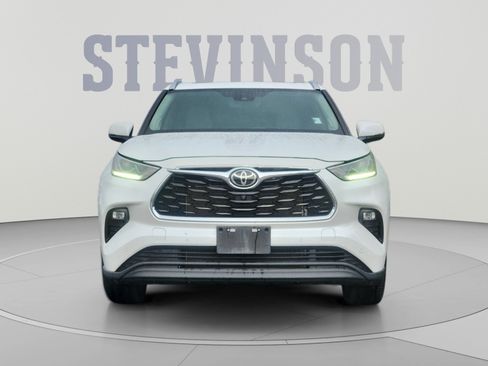 Used 2022 Toyota Highlander Limited AWD/4WD image 8
