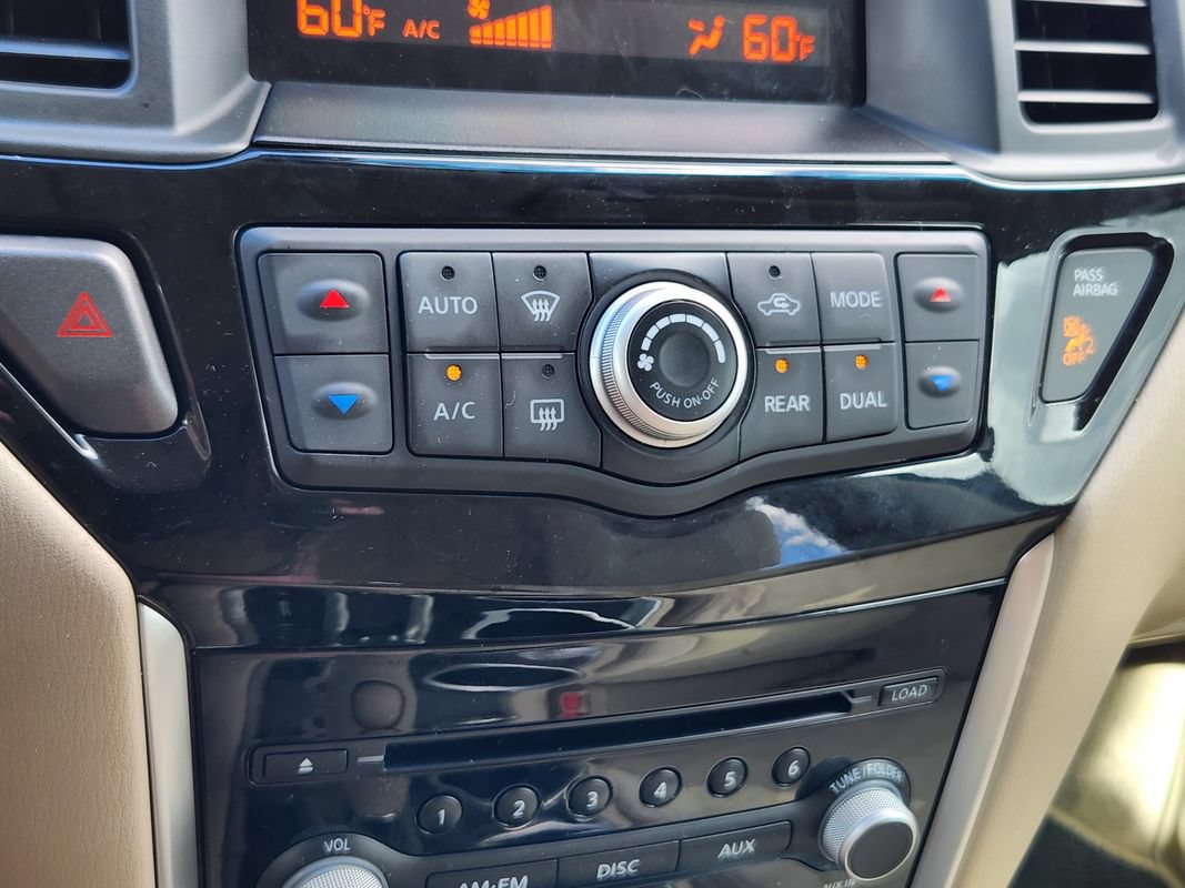 Used 2015 Nissan Pathfinder S AWD/4WD image 21