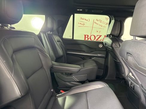 Used 2025 Lincoln Navigator L Reserve w/ Jet Appearance Package image 18