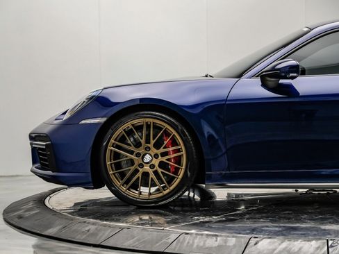 Used 2021 Porsche 911 Turbo image 10