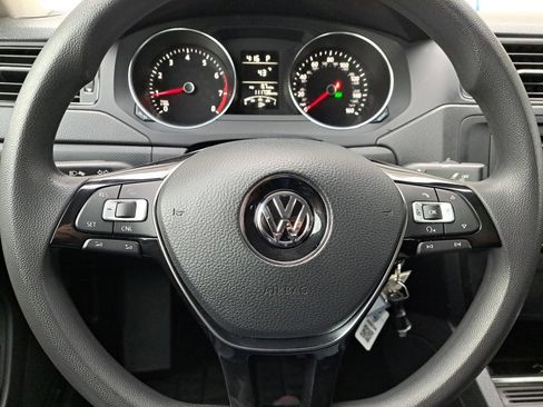 Used 2015 Volkswagen Jetta S image 30