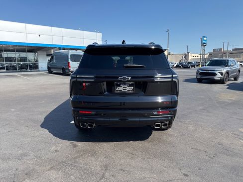 Used 2024 Chevrolet Traverse RS w/ LPO, Floor Liner Package FWD image 4