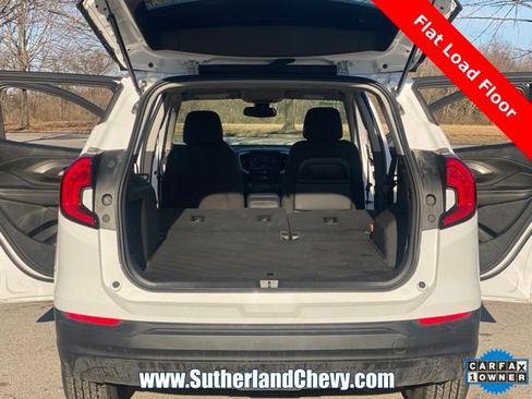 Used 2024 GMC Terrain SLE image 41