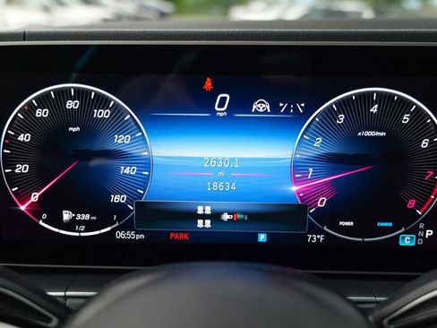 Used 2024 Mercedes-Benz GLS 450 4MATIC image 38