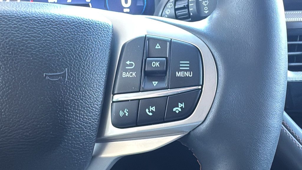 Certified 2025 Ford Explorer Active w/ Active Comfort Package RWD image 13