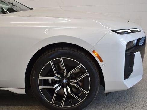 New 2026 BMW 760i xDrive image 13