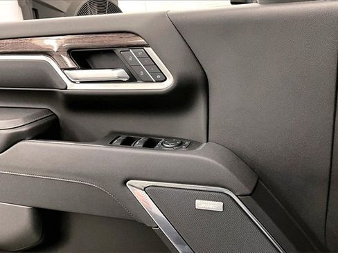 Used 2025 Chevrolet Silverado 2500 LTZ image 38