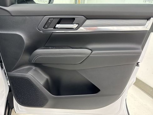 New 2026 GMC Terrain Elevation w/ Elevation Premium Package image 8