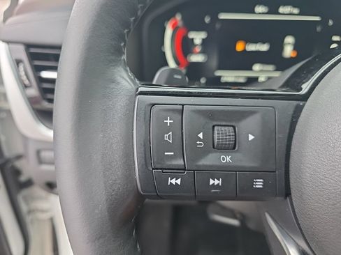 Used 2023 Nissan Rogue Platinum AWD/4WD image 18