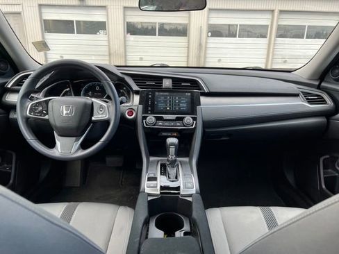Used 2016 Honda Civic EX image 9