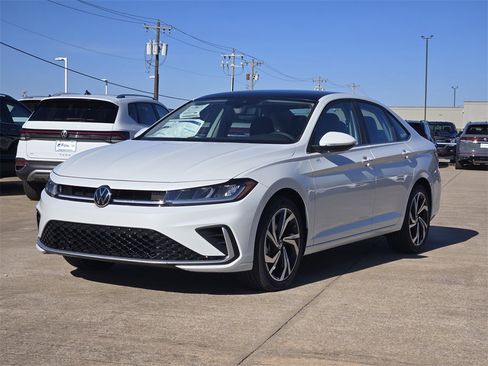 New 2026 Volkswagen Jetta SEL image 2