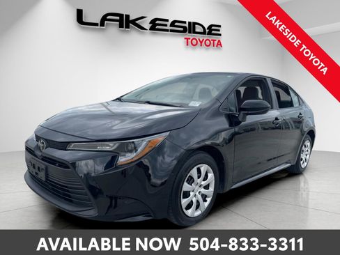 Used 2024 Toyota Corolla LE image 2