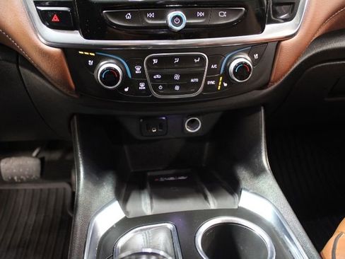 Used 2018 Chevrolet Traverse High Country image 34