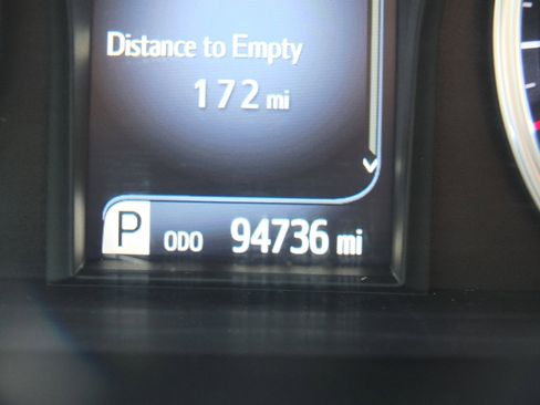 Used 2015 Toyota Camry SE FWD image 21