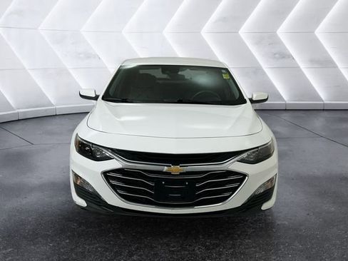 Used 2023 Chevrolet Malibu LT image 2