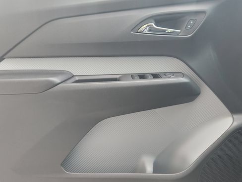 Used 2027 Chevrolet Bolt RS w/ Technology Package FWD image 22