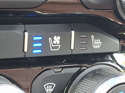 Certified 2022 RAM 1500 Limited w/ Bed Utility Group image 24