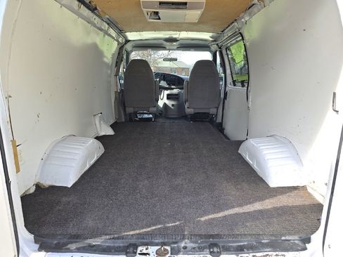 Used 2002 Ford E-150 and Econoline 150 image 17