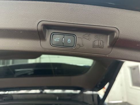 Used 2023 Ford Explorer King Ranch w/ Technology Package AWD/4WD image 40