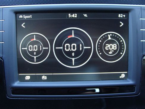 Used 2017 Volkswagen Golf S image 12