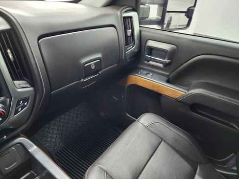 Used 2017 Chevrolet Silverado 3500 LTZ w/ Duramax Plus Package AWD/4WD image 12
