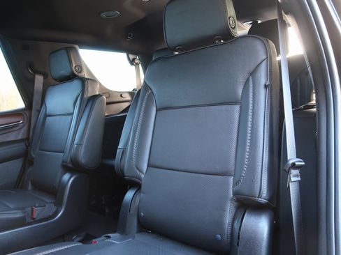 Certified 2022 GMC Yukon Denali image 30