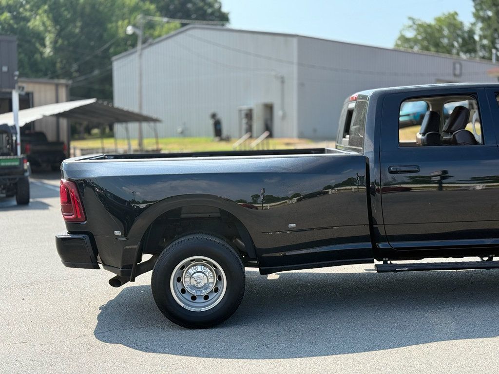 Used 2025 RAM 3500 Laramie AWD/4WD image 8
