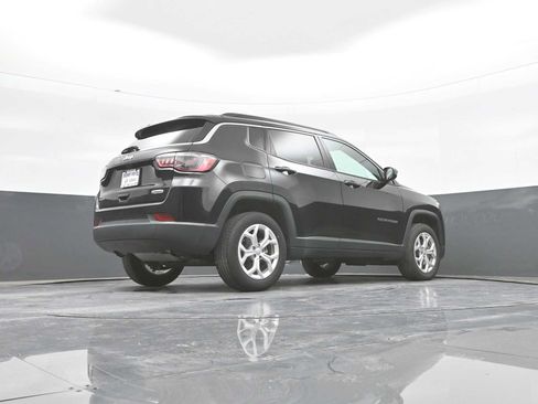 Used 2024 Jeep Compass Latitude AWD/4WD image 41