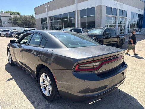 Used 2022 Dodge Charger SXT RWD image 7