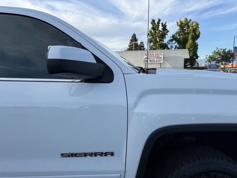 Used 2018 GMC Sierra 1500 SLE w/ SLE Value Package image 20
