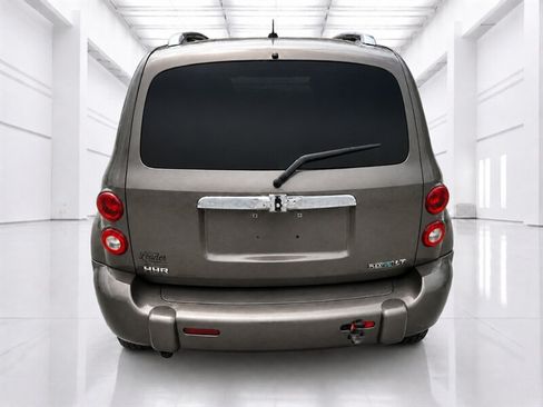 Used 2011 Chevrolet HHR LT FWD image 4