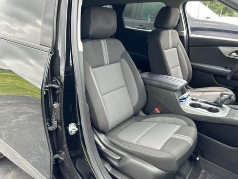 Used 2024 Chevrolet Blazer LT w/ Convenience Package FWD image 9
