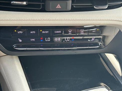 Used 2021 Buick Envision Preferred FWD image 26