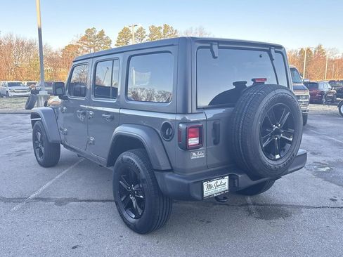 Used 2022 Jeep Wrangler Unlimited Sport image 7