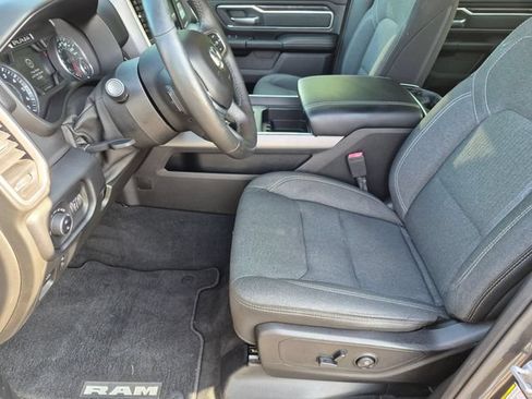 Used 2019 RAM 1500 Big Horn AWD/4WD image 14