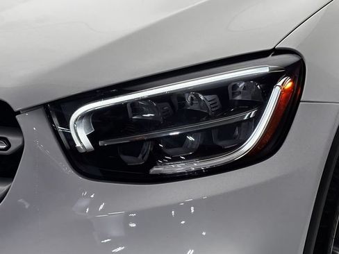 Used 2022 Mercedes-Benz GLC 300 4MATIC image 4