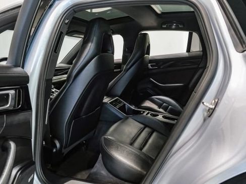 Used 2018 Porsche Panamera 4 AWD/4WD image 38