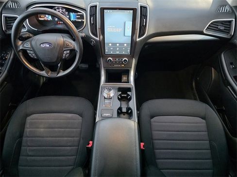 Used 2021 Ford Edge SE w/ Cargo Accessory Package image 18