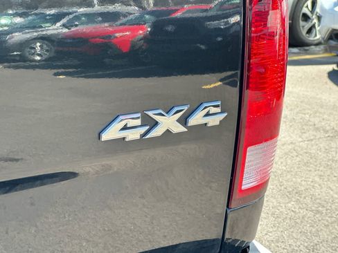 Used 2018 RAM 1500 Express image 17