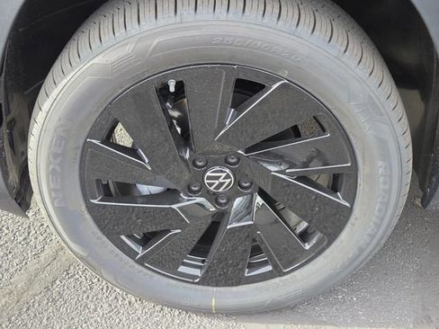 New 2026 Volkswagen Atlas SE FWD image 5