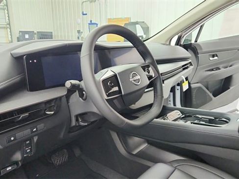 New 2025 Nissan Murano SV image 18