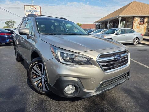 Used 2018 Subaru Outback 2.5i Limited AWD/4WD image 7