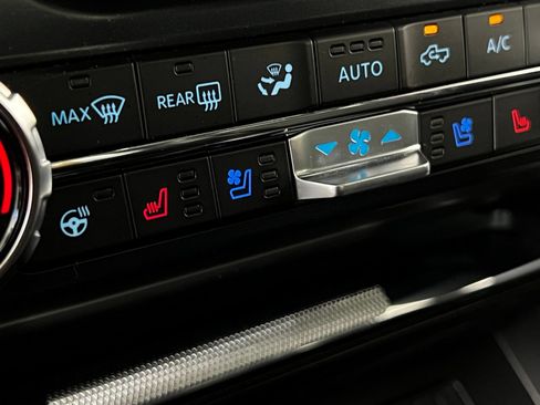 Used 2025 Ford F150 Raptor AWD/4WD image 23