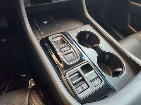 Used 2025 Honda Pilot EX-L image 22